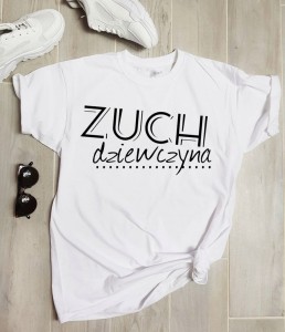 koszulka z napisem 