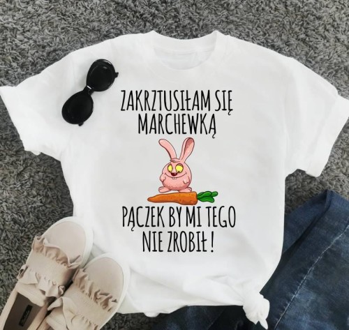 KOSZULKA ZAKRZTUSIŁAM SIĘ MARCHEWKĄ.jpg