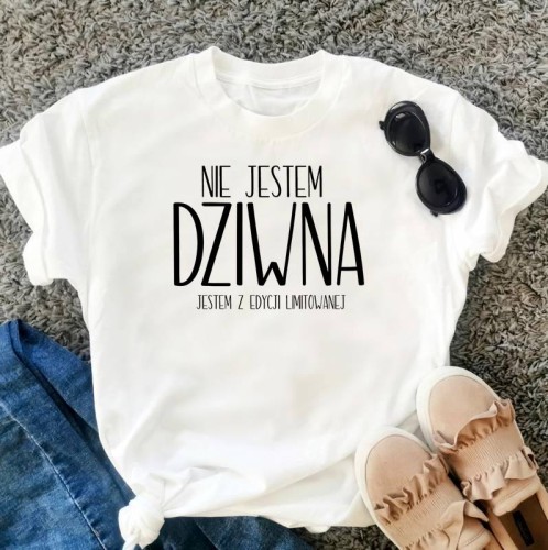 koszulka damska nie jestem dziwna.jpg