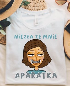 zabawna koszulka na dziewczyny noszącej aparat na zęby