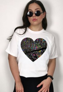 Biały t-shirt damski z nadrukiem serce