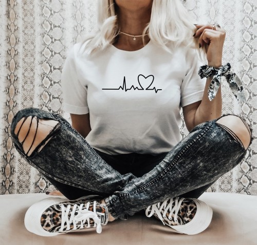 t-shirt damski biały bijące serce.JPG
