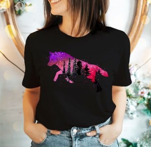 KOSZULKA DAMSKA Z WILKIEM.jpg