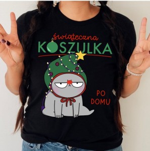 świąteczna koszulka po domu.jpg