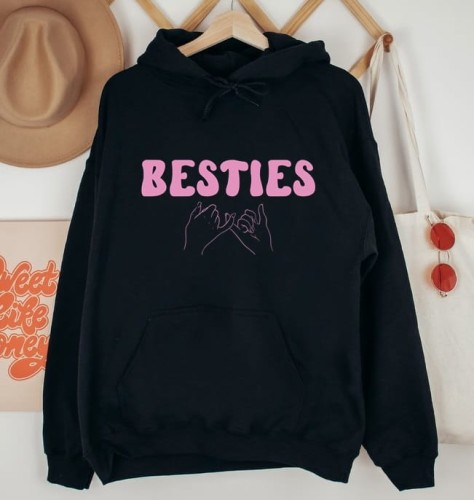 czarna bluza z kapturem damska 1.jpg