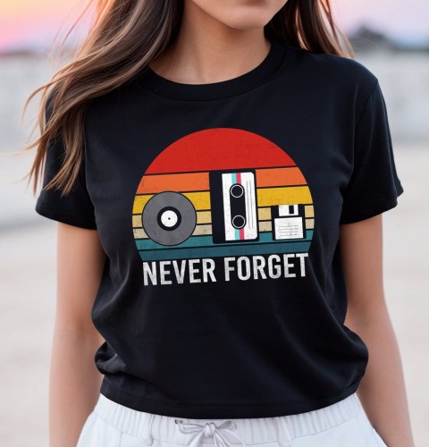 fajna damska koszulka z nadrukiem never forget 90's.jpg