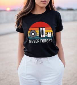 fajna damska koszulka z nadrukiem never forget 90's bn.jpg