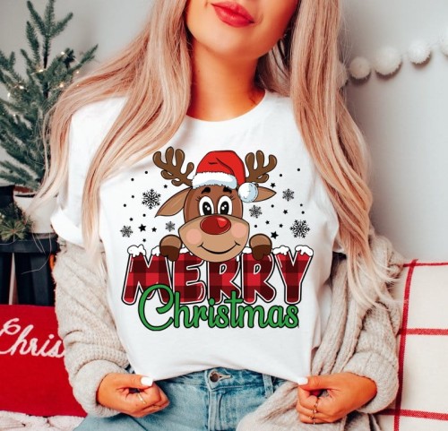 KOSZULKA Z RENIFEREM NA ŚWIĘTA.JPG