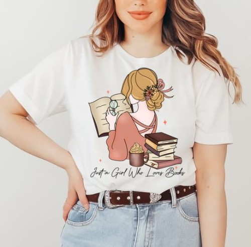 t-shirt damski z nadrukiem książki dla książkocholiczki.jpg