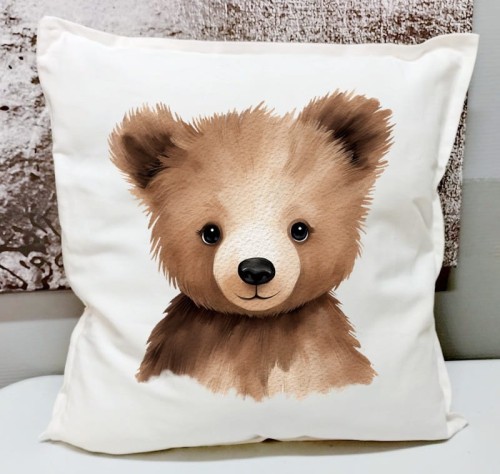 PODUSZKA Z NIEDŹWIEDKIEM.jpg