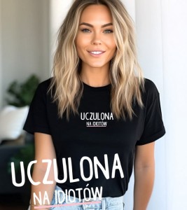 CZARNA KOSZULKA DAMSKA z nadrukiem