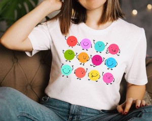 Koszulka damska w kropki kolorowe