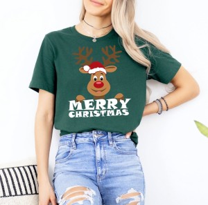 zielona koszulka z reniferem.jpg