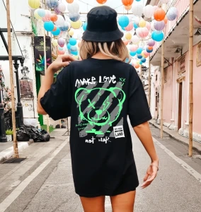 Czarna koszulka OVERSIZE damska z nadrukiem z tyłu - wzór misiek1