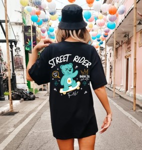 Czarna koszulka OVERSIZE damska z nadrukiem z tyłu - wzór misiek50