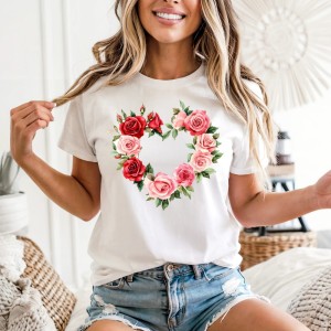 Biała damska koszulka z sercem - wzór kwiaty54