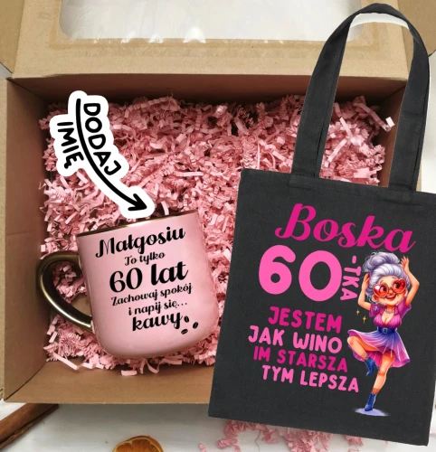 Prezent na 60 urodziny - zestaw kubek na 60 urodziny oraz torba bawełniana na zakupy.webp