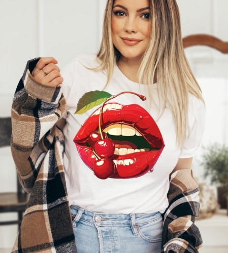 Koszulka usta wiśnie b.jpg