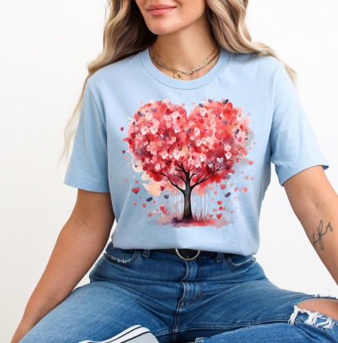 Niebieska koszulka damska z nadrukiem drzewa w kształcie serca.jpg