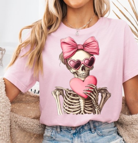 Damska różowa koszulka z nadrukiem.jpg