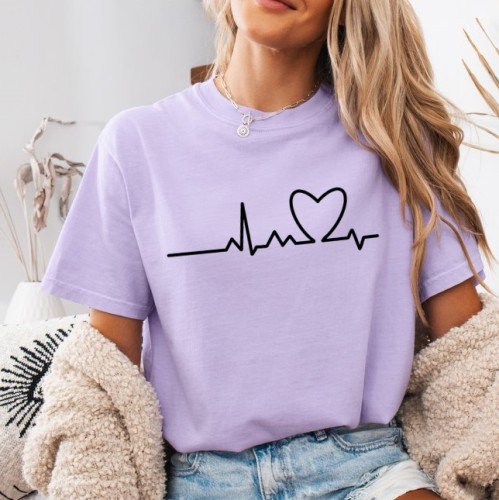 Fiołkowa koszulka damska ekg bijące serce.jpg