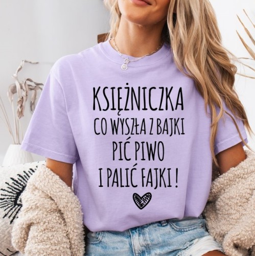Fiołkowa koszulka damska KSIĘŻNICZKA CO WYSZŁA Z BAJKI.jpg