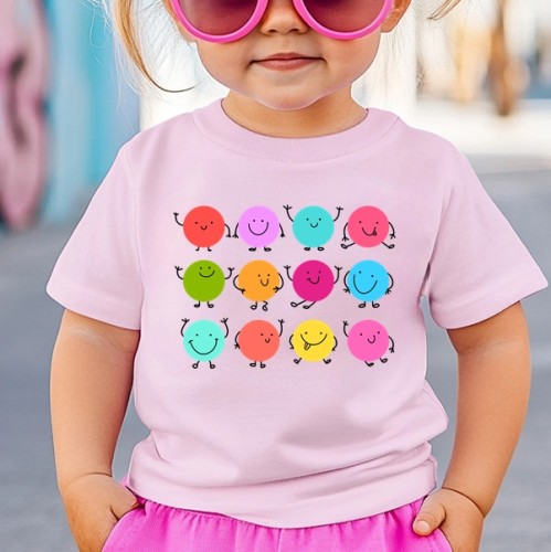 Różowa koszulka w kropki dla dziewczynki na dzień kropki.jpg