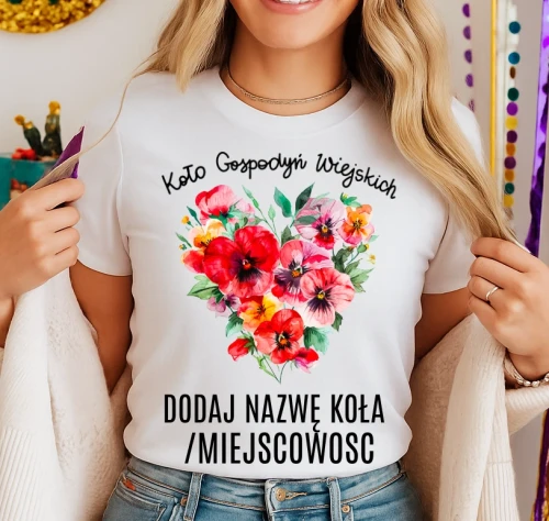 Koszulka dla koło gospodyń wiejskich z sercem w kwiaty - z nazwą koło gospodyń wiejskich .webp