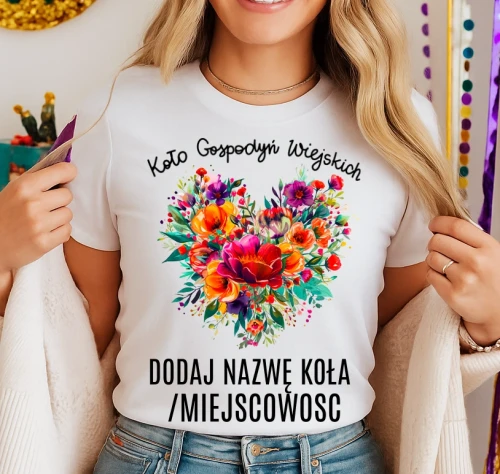 Koszulka dla koło gospodyń wiejskich z sercem w kwiaty - z nazwą koło gospodyń wiejskich .webp