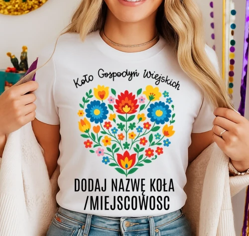 Koszulka dla koło gospodyń wiejskich z sercem w kwiaty - z nazwą koło gospodyń wiejskich .webp