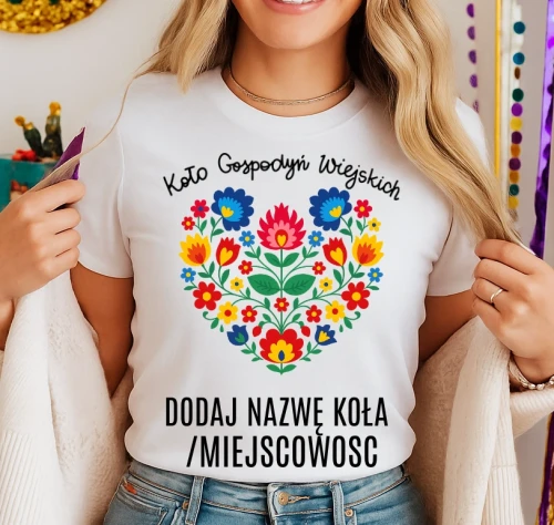 Koszulka dla koło gospodyń wiejskich z sercem w kwiaty - z nazwą koło gospodyń wiejskich .webp