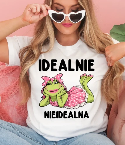 Damska koszulka na prezent - idealnie nieidealna.webp