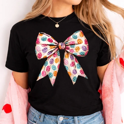 Damska koSzulka na Wielkanoc Z KOKARDĄ W JAJECZKA ŚWIĄTECZNE.webp