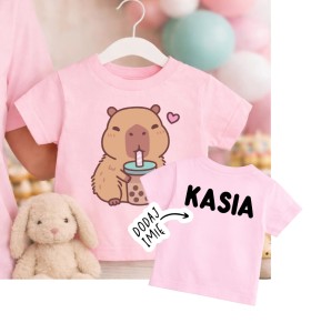 RÓŻOWA KOSZULKA DLA DZIEWCZYNKI z kapibarą i imieniem - wzór kapibara9