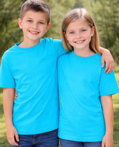 Turkusowa dziecięca koszulka bez nadruku.webp
