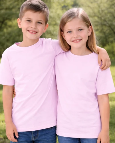 Rózowa dziecięca koszulka bez nadruku.webp