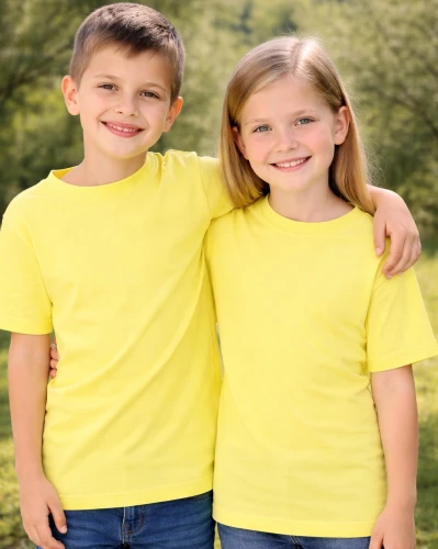 Pistacjowa dziecięca koszulka bez nadruku.webp