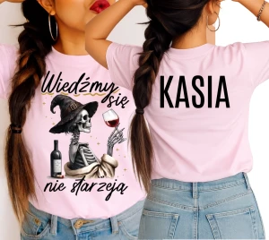 Koszulka dla koleżanki na urodziny z imieniem - WIEDŹMY SIĘ NIE STARZEJĄ.webp