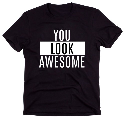 Czarny Klasyczny T-shirt "YOU LOOK AWESOME"